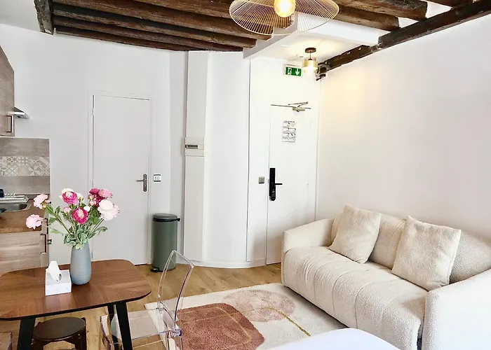 Mondetour Centre - Urban Flat Апарт-отель 3*