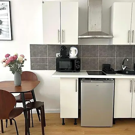 Aparthotel Mondetour Centre - Urban Flat 3*