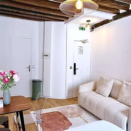 Aparthotel Mondetour Centre - Urban Flat 3*
