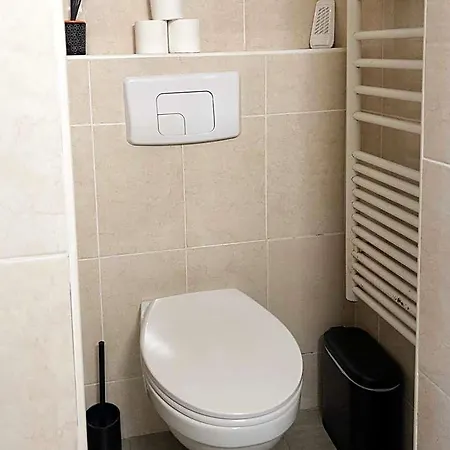 Mondetour Centre - Urban Flat 3*