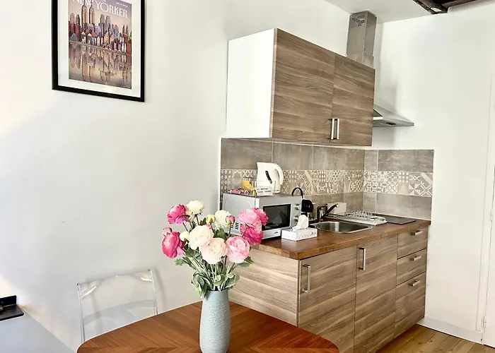 Mondetour Centre - Urban Flat 3*